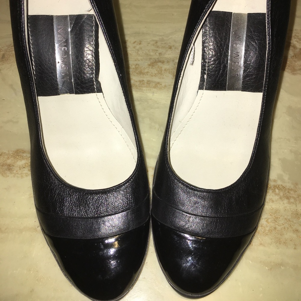 Nine West sz10 wedge heel genuine patent leather and leather shaft.